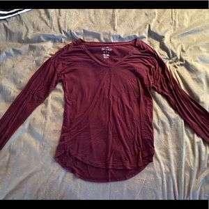 soft maroon long sleeve from american eagle. size medium.